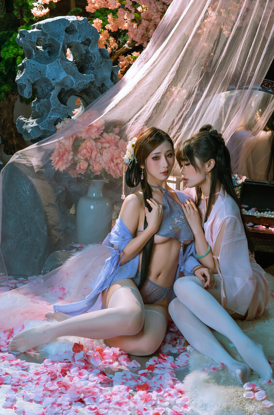 Yunxixi Naitaotao x Xuanxiao Senior Satin 1V Photos