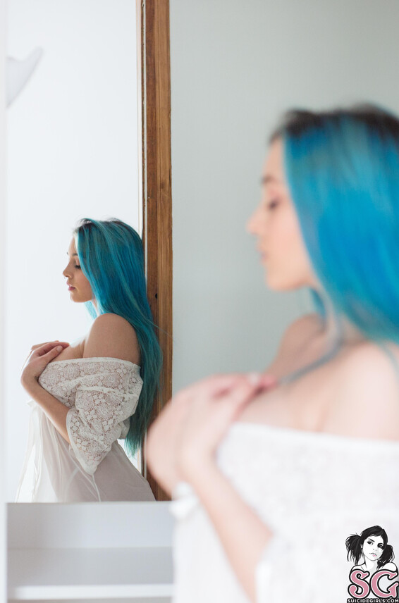 Abyss Photo Album_ Heaven is a place on Earth _ SuicideGirls Photos