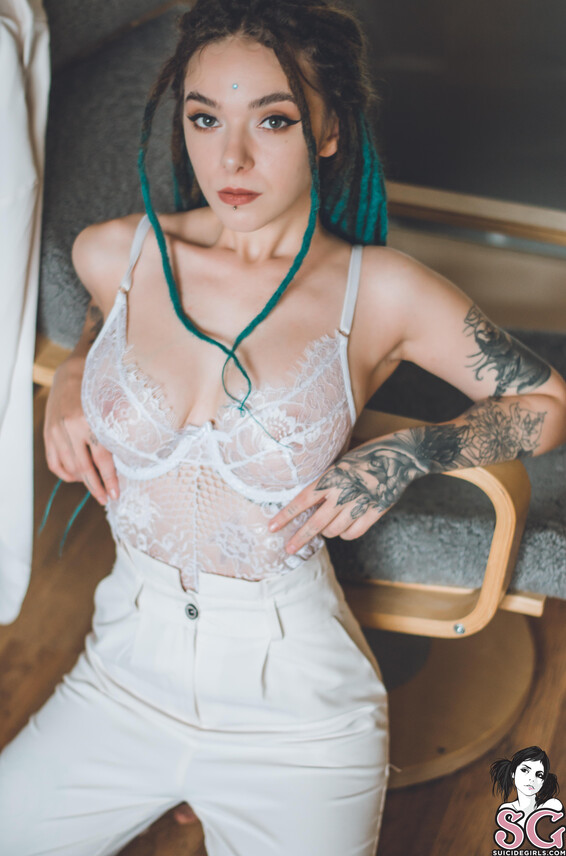 Aliceverner Photo Album_ Vanilla work break _ SuicideGirls Photos