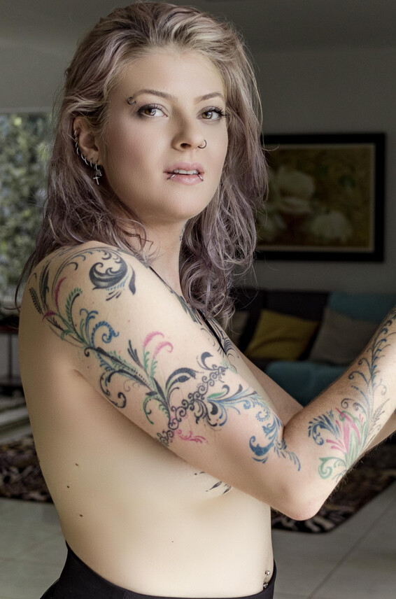 Belladonna Photo Album_ Coming home _ SuicideGirls Photos