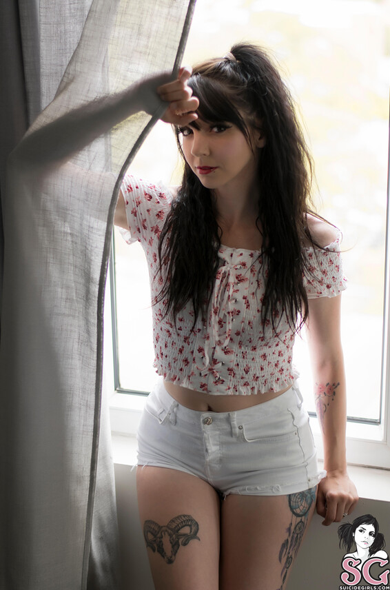 Dollypanda Photo Album_ Impatiently Waiting _ SuicideGirls Photos