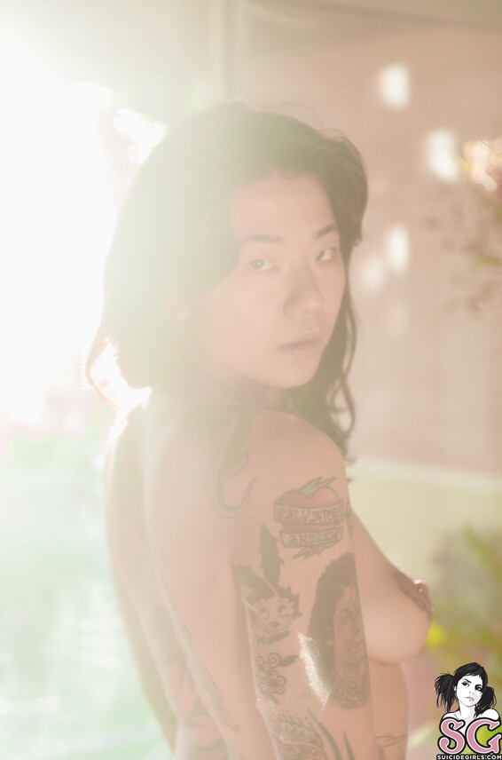Eggprincess696 Photo Album_ Chilling _ SuicideGirls Photos