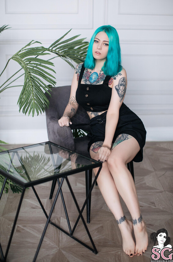 Frutella Photo Album_ Lady in black _ SuicideGirls Photos