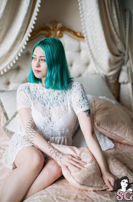 Frutella Photo Album_ Simple tenderness _ SuicideGirls Photos