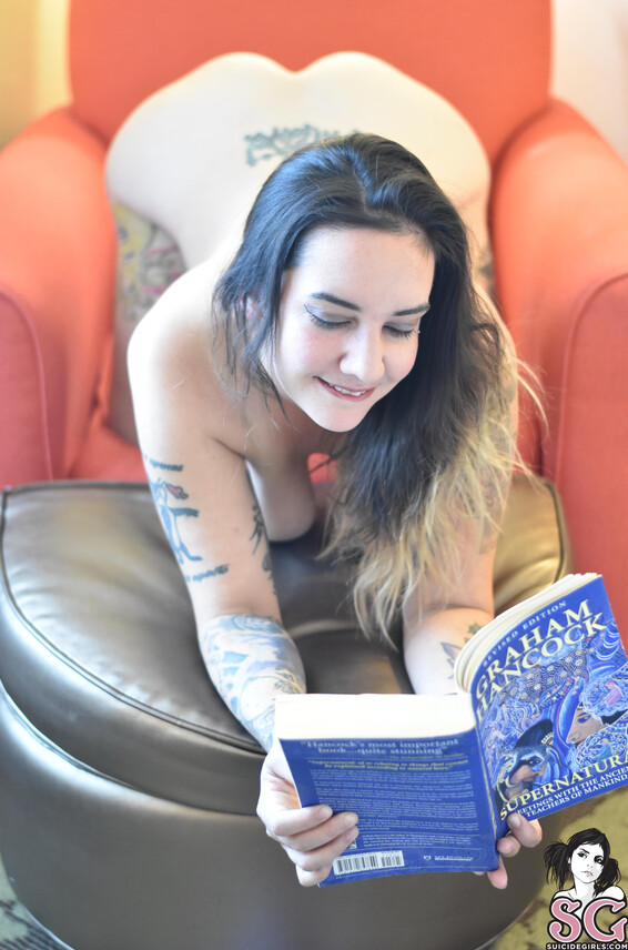 Kitanalaw Photo Album_ Bookworm _ SuicideGirls Photos