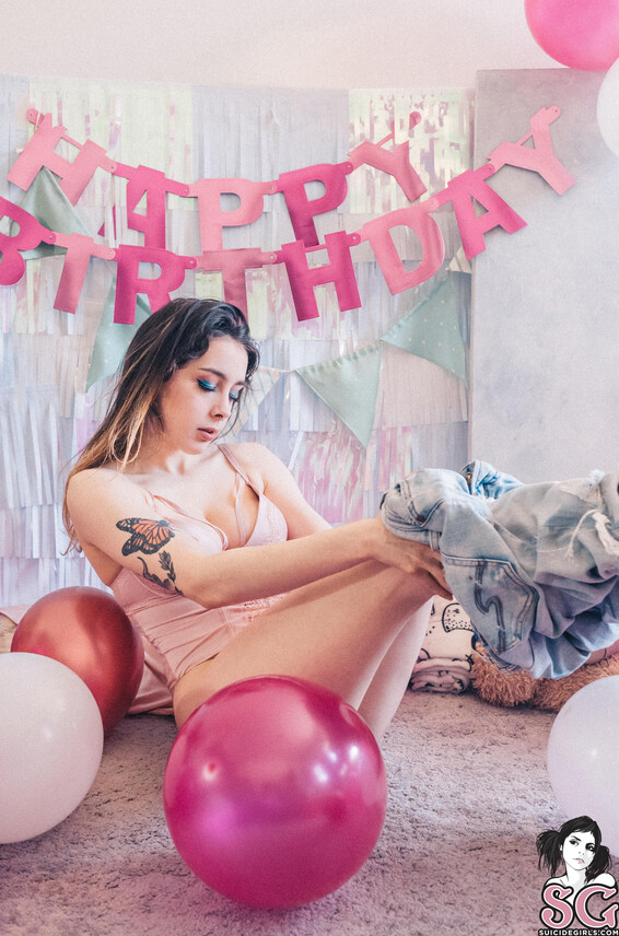 Kittenivy Photo Album_ Sweet BirthDay _ SuicideGirls Photos