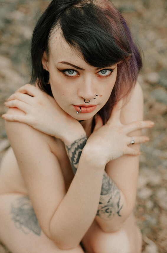 Lunartemptations Photo Album_ White Trash Bouquet _ SuicideGirls Photos